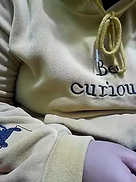 Snapshot of NepaliHotty chatting on 12-28-24, 10:14 NepaliHotty online show from 12-28-24, 10:14