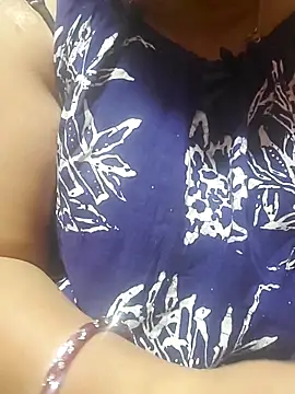 Snapshot of NepaliHotty chatting on 03-04-25, 11:32 NepaliHotty online show from 03-04-25, 11:32