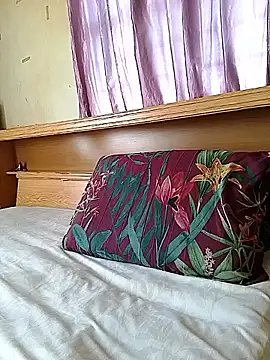 Hornyparratjie online show from 10-22-25, 10:59