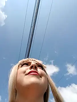 Snapshot of madelaine- chatting on 12-11-24, 07:36 madelaine- online show from 12-11-24, 07:36