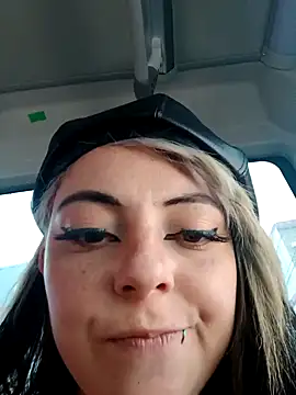 Snapshot of madelaine- chatting on 01-05-25, 09:14 madelaine- online show from 01-05-25, 09:14