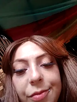 Snapshot of madelaine- chatting on 01-09-25, 10:09 madelaine- online show from 01-09-25, 10:09