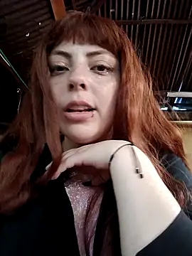 Snapshot of madelaine- chatting on 01-20-25, 08:18 madelaine- online show from 01-20-25, 08:18