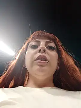 Snapshot of madelaine- chatting on 01-31-25, 01:54 madelaine- online show from 01-31-25, 01:54