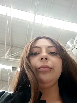 Snapshot of madelaine- chatting on 02-17-25, 08:15 madelaine- online show from 02-17-25, 08:15