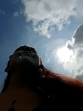 Snapshot of madelaine- chatting on 03-12-25, 07:17 madelaine- online show from 03-12-25, 07:17