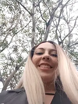 Snapshot of madelaine- chatting on 09-15-25, 10:32 madelaine- online show from 09-15-25, 10:32