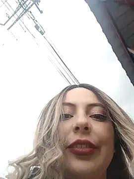 Snapshot of madelaine- chatting on 10-01-25, 08:59 madelaine- online show from 10-01-25, 08:59