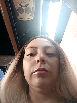 Snapshot of madelaine- chatting on 10-03-25, 07:22 madelaine- online show from 10-03-25, 07:22