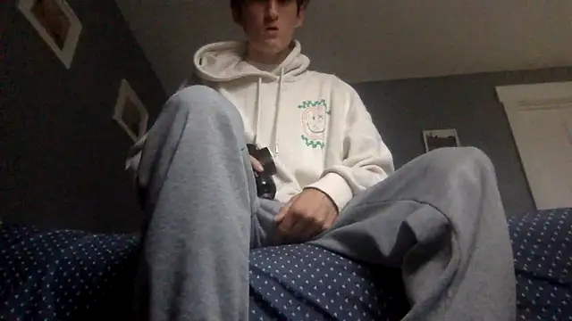 Snapshot of KittingGrappler chatting on 11-11-25, 05:35 KittingGrappler online show from 11-11-25, 05:35