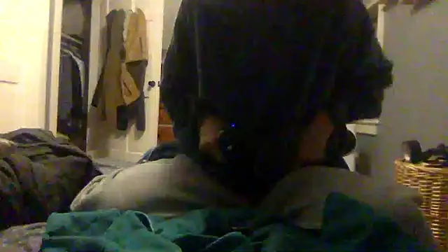 Snapshot of KittingGrappler chatting on 11-22-25, 01:48 KittingGrappler online show from 11-22-25, 01:48