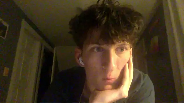 Snapshot of KittingGrappler chatting on 02-14-26, 05:04 KittingGrappler online show from 02-14-26, 05:04