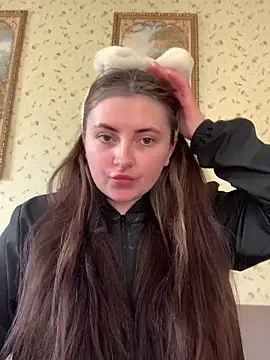 Snapshot of fairy365 chatting on 04-30-26, 11:49 fairy365 online show from 04-30-26, 11:49