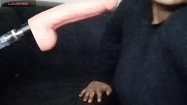 Snapshot of Sheela_oshovadi chatting on 01-09-25, 04:06 Sheela oshovadi online show from 01-09-25, 04:06