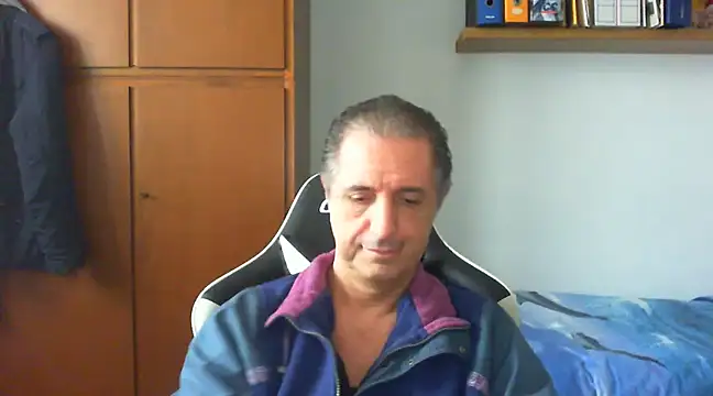 lliuk70mi online show from 02-01-25, 12:26