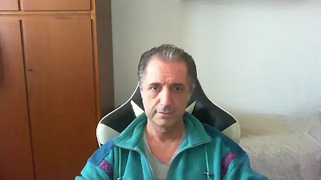 Snapshot of lliuk70mi chatting on 04-25-26, 12:41 lliuk70mi online show from 04-25-26, 12:41