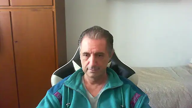 Snapshot of lliuk70mi chatting on 04-26-26, 12:14 lliuk70mi online show from 04-26-26, 12:14