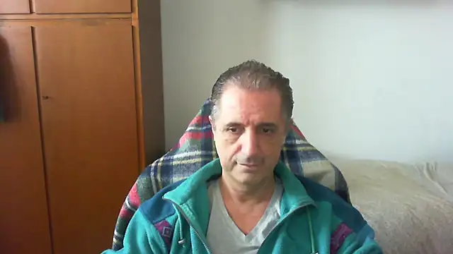 Snapshot of lliuk70mi chatting on 04-27-26, 02:37 lliuk70mi online show from 04-27-26, 02:37