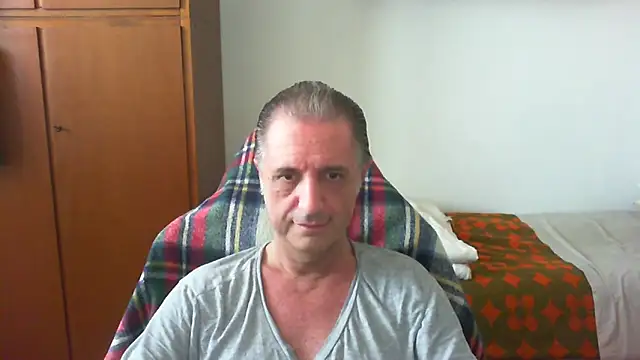 Snapshot of lliuk70mi chatting on 05-21-26, 12:12 lliuk70mi online show from 05-21-26, 12:12