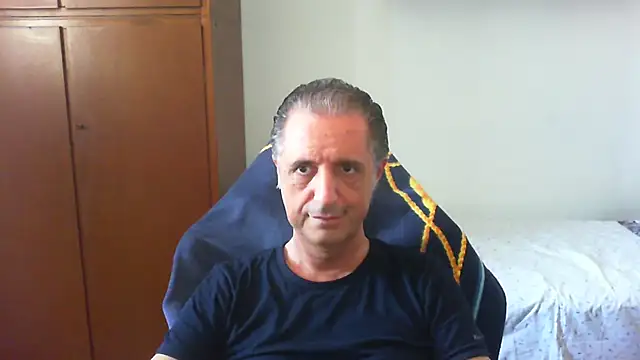 Snapshot of lliuk70mi chatting on 05-28-26, 10:45 lliuk70mi online show from 05-28-26, 10:45