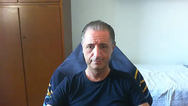 Snapshot of lliuk70mi chatting on 05-29-26, 12:47 lliuk70mi online show from 05-29-26, 12:47