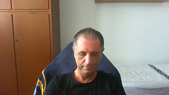 Snapshot of lliuk70mi chatting on 06-15-26, 12:40 lliuk70mi online show from 06-15-26, 12:40