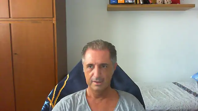 Snapshot of lliuk70mi chatting on 06-30-26, 12:17 lliuk70mi online show from 06-30-26, 12:17