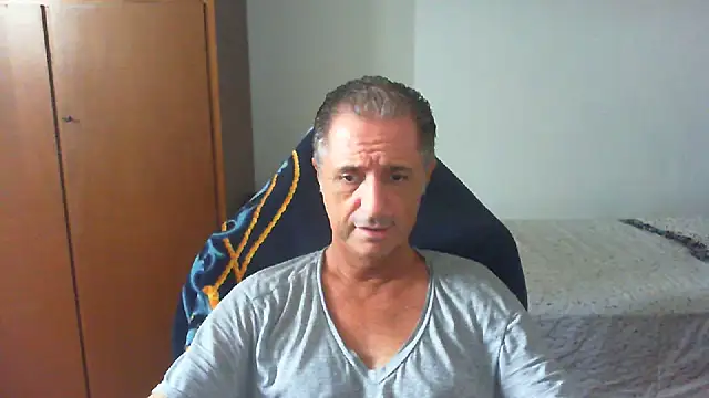 Snapshot of lliuk70mi chatting on 07-01-26, 11:34 lliuk70mi online show from 07-01-26, 11:34