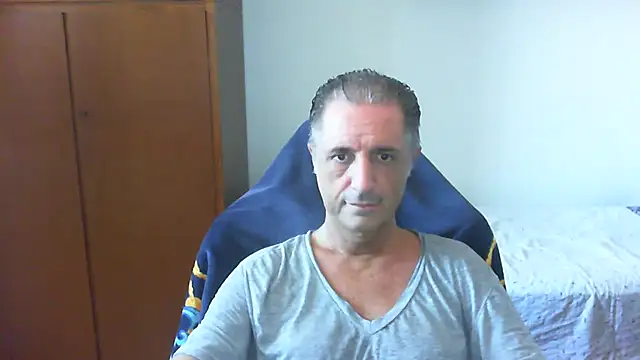 Snapshot of lliuk70mi chatting on 07-04-26, 01:06 lliuk70mi online show from 07-04-26, 01:06
