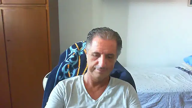 Snapshot of lliuk70mi chatting on 07-11-26, 12:19 lliuk70mi online show from 07-11-26, 12:19