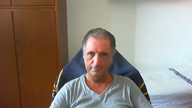 Snapshot of lliuk70mi chatting on 07-25-26, 12:47 lliuk70mi online show from 07-25-26, 12:47