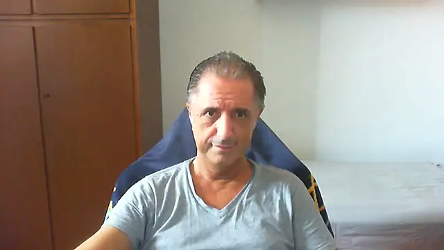 Snapshot of lliuk70mi chatting on 08-03-26, 11:26 lliuk70mi online show from 08-03-26, 11:26