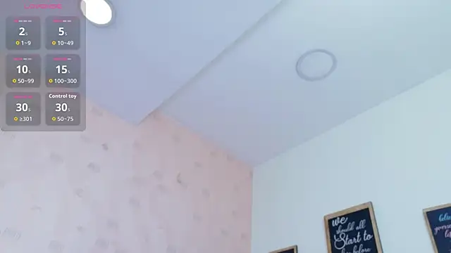 Snapshot of littleebonymommy chatting on 06-06-26, 06:45 littleebonymommy online show from 06-06-26, 06:45