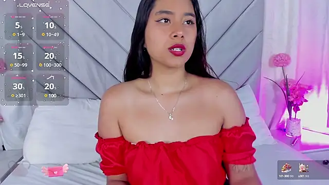 Snapshot of AnnaQueen_ chatting on 01-18-25, 04:21 AnnaQueen online show from 01-18-25, 04:21