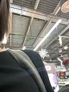 Snapshot of bigbabykiki chatting on 12-14-24, 12:44 bigbabykiki online show from 12-14-24, 12:44