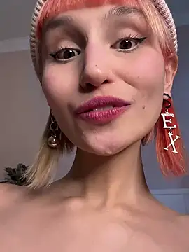 Snapshot of bigbabykiki chatting on 03-14-25, 08:32 bigbabykiki online show from 03-14-25, 08:32