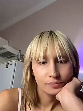 Snapshot of bigbabykiki chatting on 09-18-25, 07:54 bigbabykiki online show from 09-18-25, 07:54