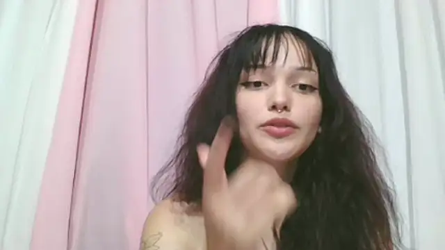 Snapshot of faelitababy chatting on 01-05-26, 11:30 faelitababy online show from 01-05-26, 11:30