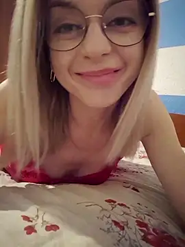 Snapshot of Butterfly_Lily chatting on 01-20-25, 04:23 Butterfly Lily online show from 01-20-25, 04:23