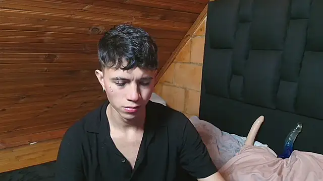 Snapshot of Justyn_Ross chatting on 10-29-25, 04:26 Justyn Ross online show from 10-29-25, 04:26