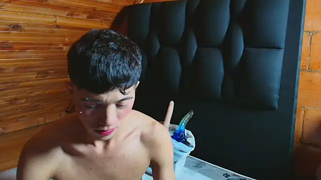 Snapshot of Justyn_Ross chatting on 11-14-25, 12:15 Justyn Ross online show from 11-14-25, 12:15