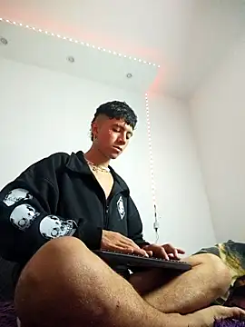 Snapshot of Justyn_Ross chatting on 04-08-26, 07:41 Justyn Ross online show from 04-08-26, 07:41