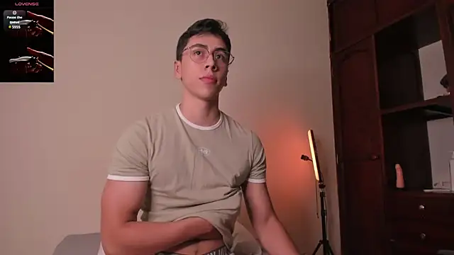 Snapshot of Alexx_oconnor chatting on 01-13-25, 05:44 Alexx oconnor online show from 01-13-25, 05:44