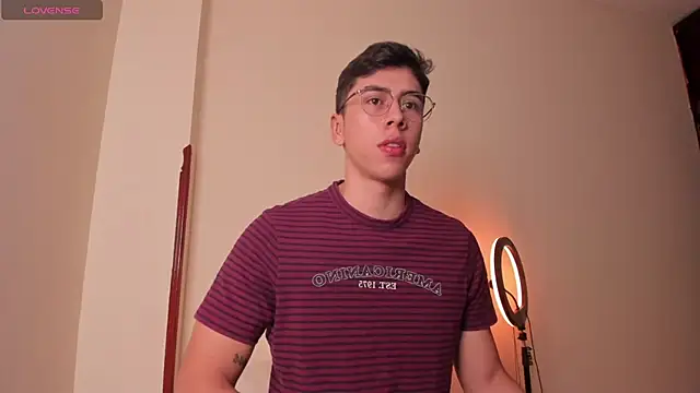 Snapshot of Alexx_oconnor chatting on 02-03-25, 01:19 Alexx oconnor online show from 02-03-25, 01:19