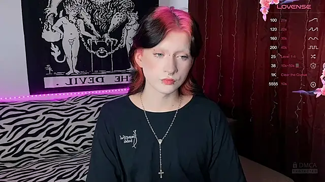 Snapshot of Vailyreb_ chatting on 02-08-25, 12:17 Vailyreb online show from 02-08-25, 12:17