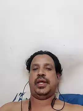 Snapshot of Raj1043 chatting on 01-10-25, 07:54 Raj1043 online show from 01-10-25, 07:54