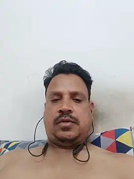 Snapshot of Raj1043 chatting on 02-18-25, 09:21 Raj1043 online show from 02-18-25, 09:21