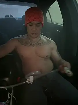 Snapshot of EatMyCake831 chatting on 01-07-25, 03:44 EatMyCake831 online show from 01-07-25, 03:44