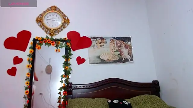 MeganCrouch online show from 11-13-25, 07:13