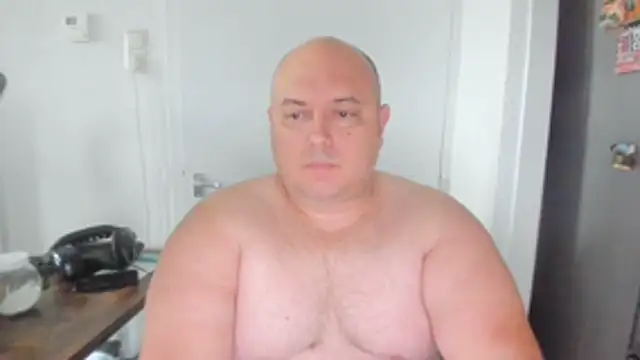 BigromeoXX online show from 11-14-25, 01:54